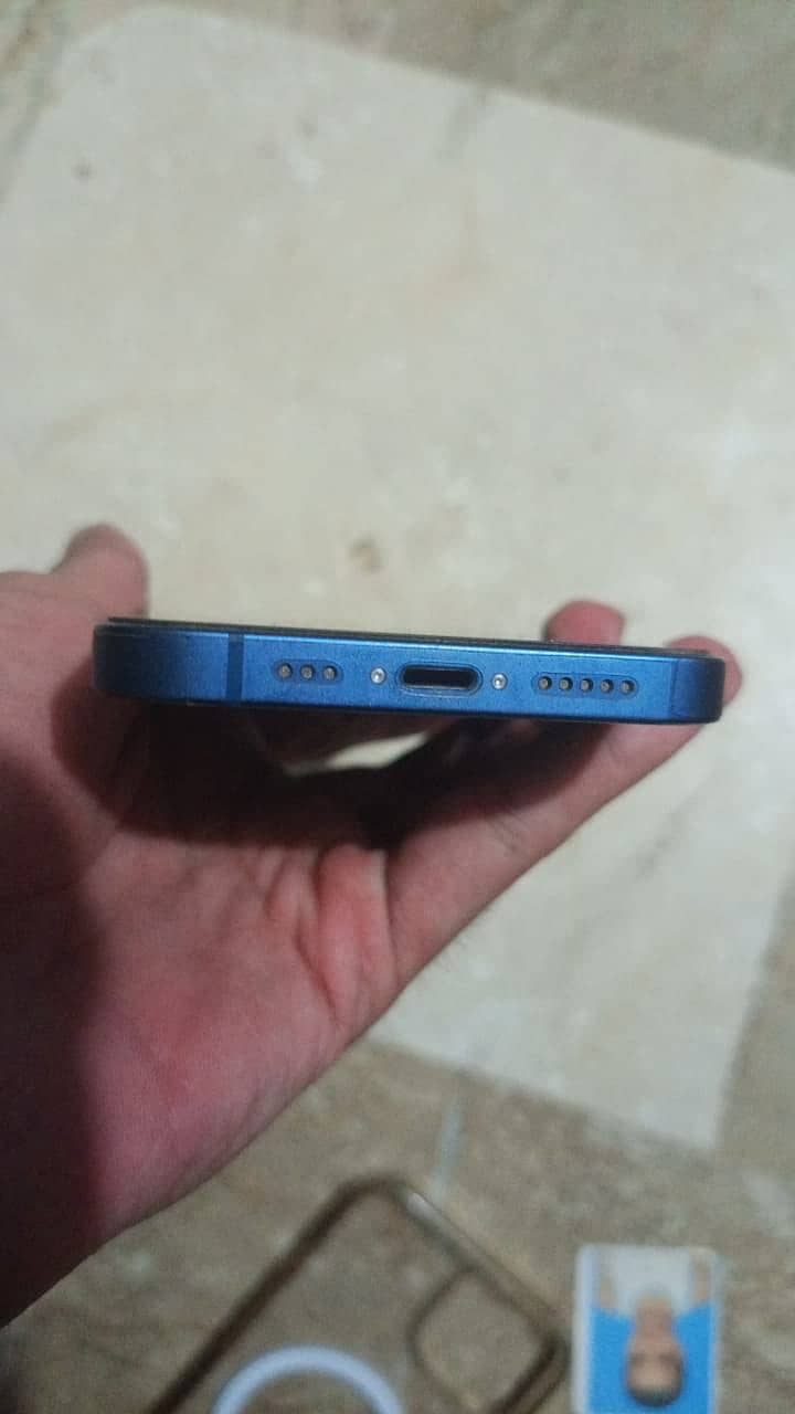 Apple iPhone 13 3