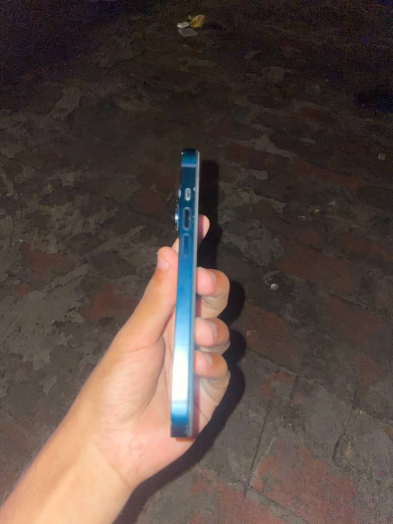 Apple iPhone 14 2