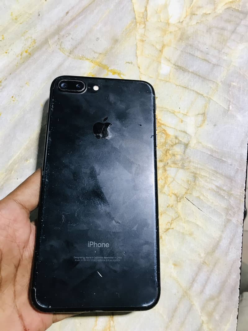 Apple iPhone 7 Plus 1