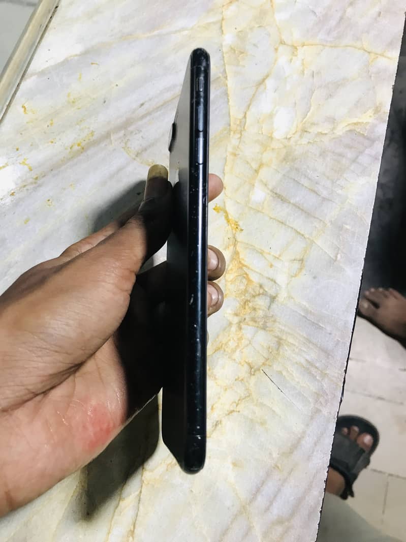 Apple iPhone 7 Plus 4