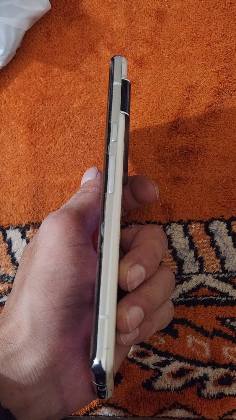 Google Pixel 6 pro 4