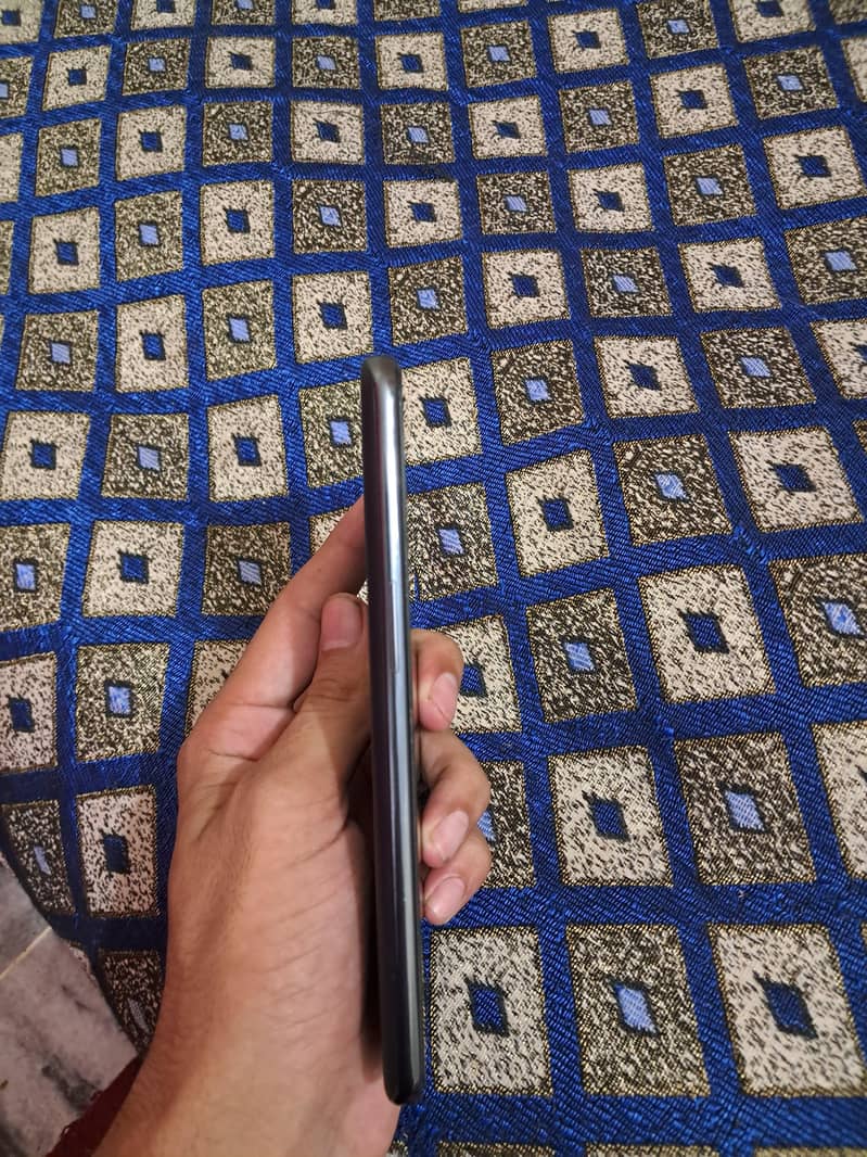 One Plus 10T 5