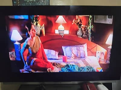 B&O (Bang and olefsun) lcd tv with soundbar