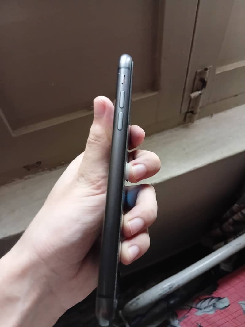 Apple iPhone 11 2