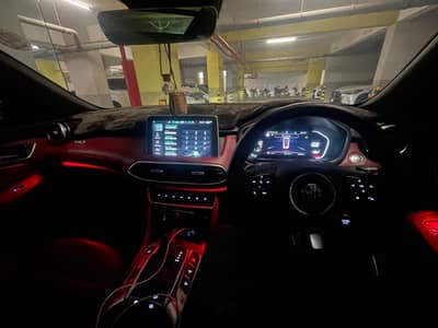 MG HS 2022