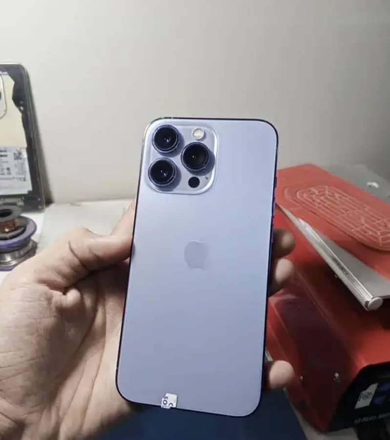 Apple iPhone 13 Pro 0