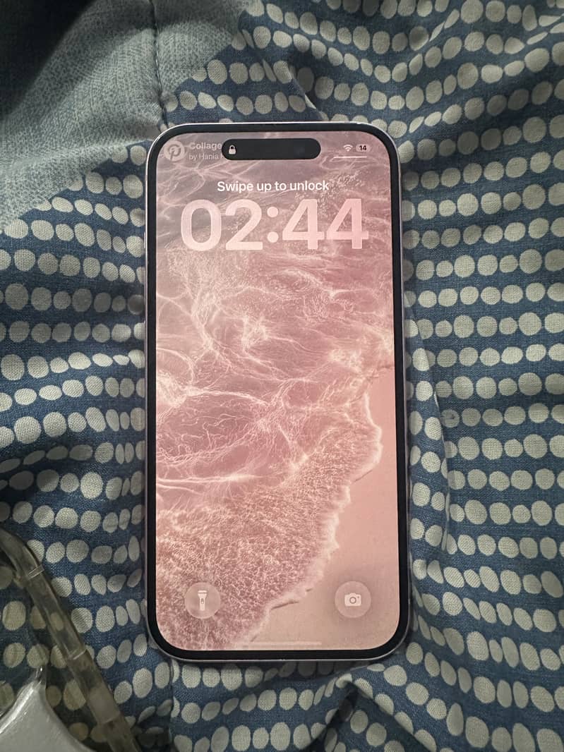 Apple iPhone 15 4