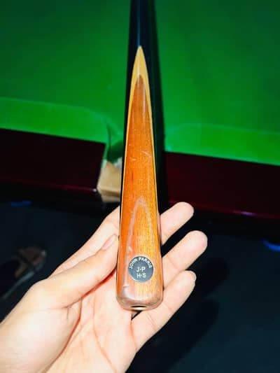 snooker cue