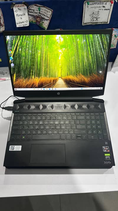 HP Pavilion Gaming | Ryzen 7 5880H | RTX3050 4GB | 16 GB RAM |