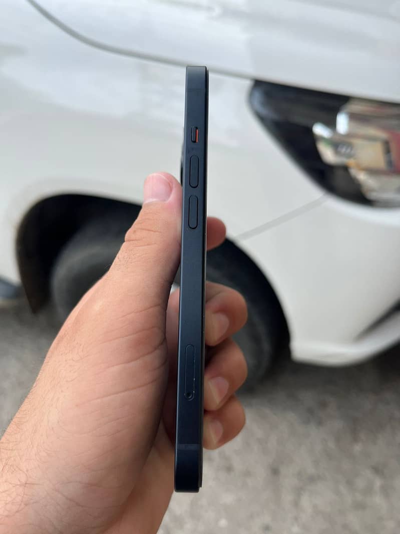 Apple iPhone 14 5