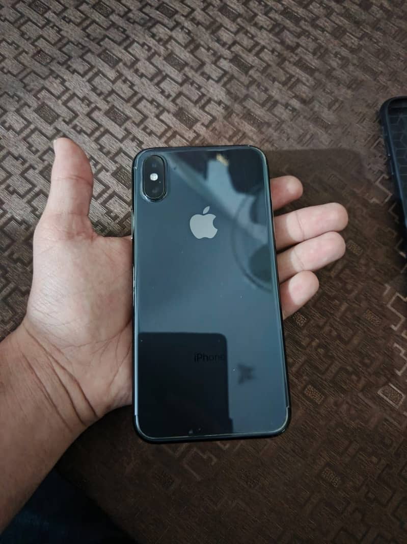 Apple iPhone XS 1