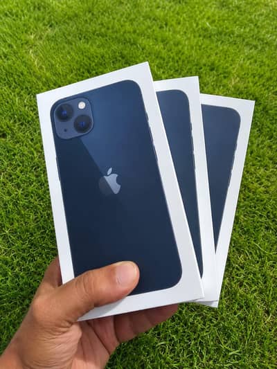 Apple iPhone 13