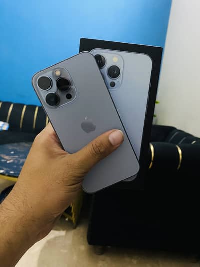 Apple iPhone 13 Pro with box
