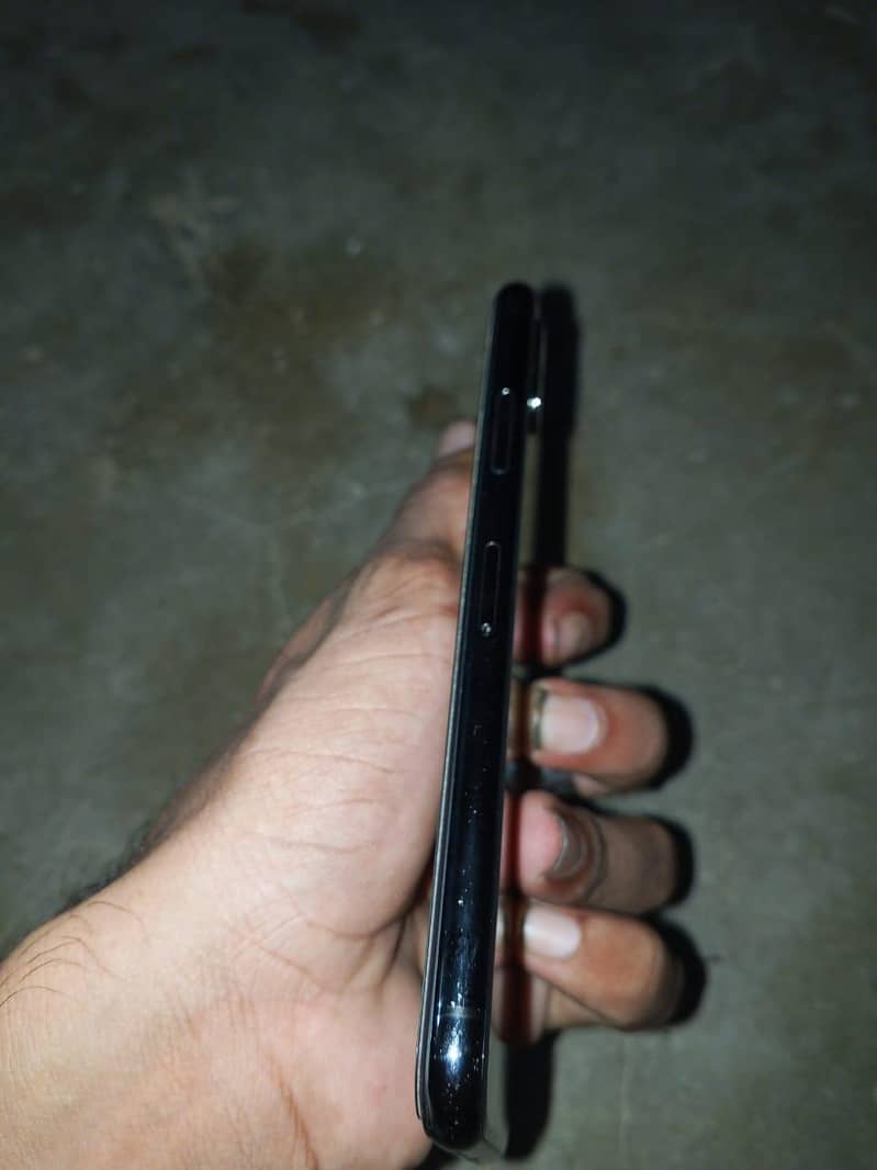 Apple iPhone X 0