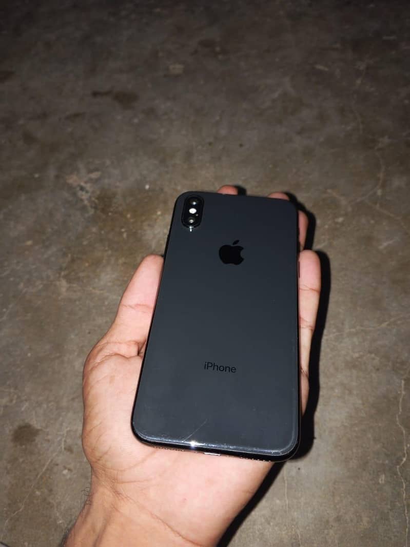 Apple iPhone X 4