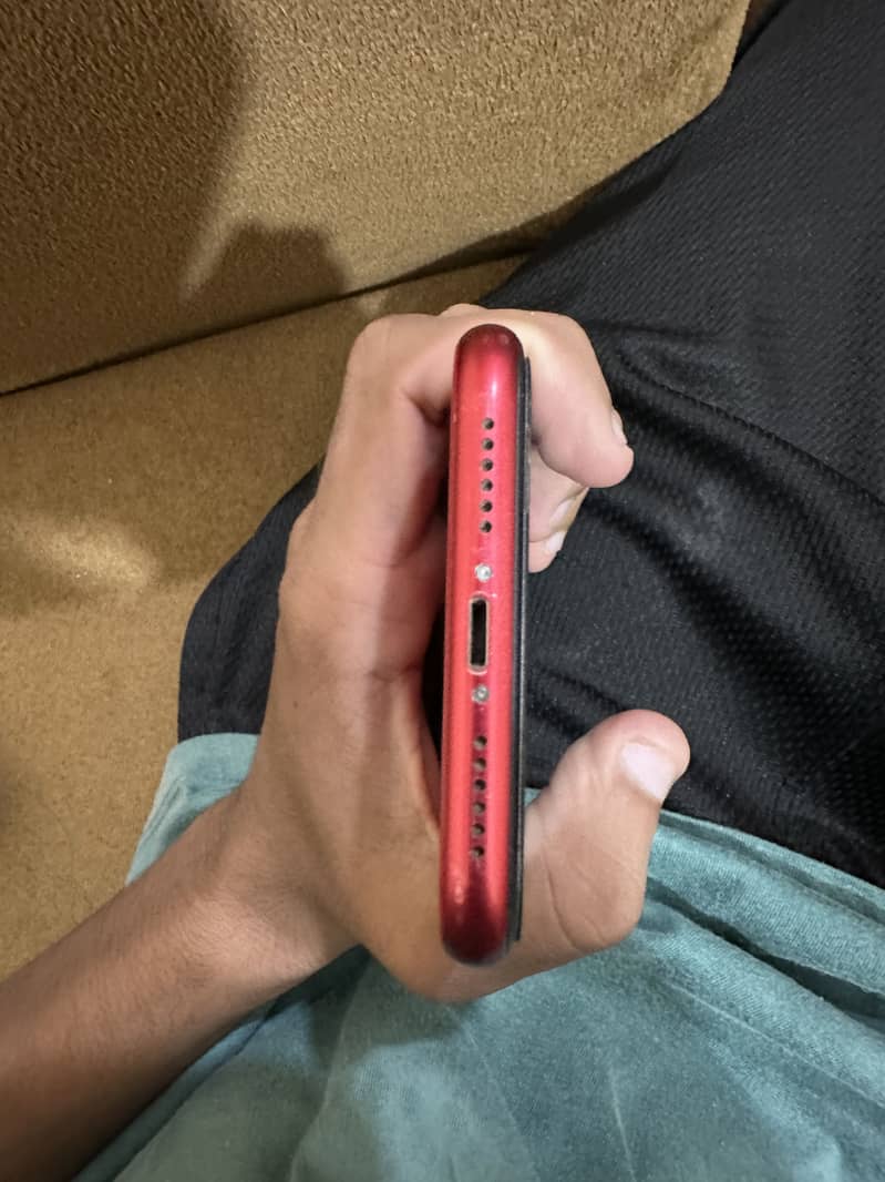 Apple iPhone 11 3