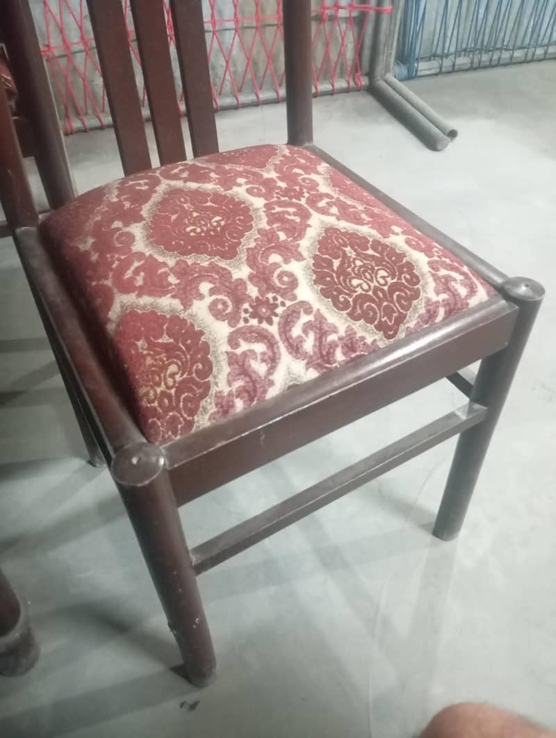 dining table with chairs 3