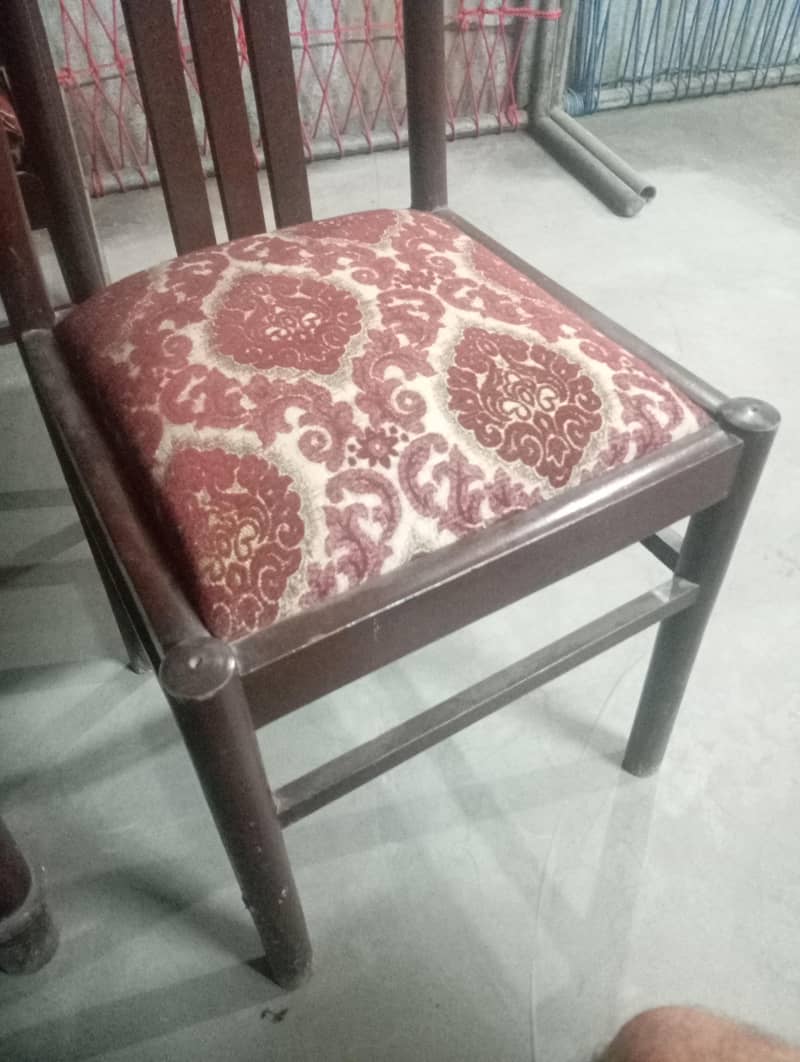 dining table with chairs 4