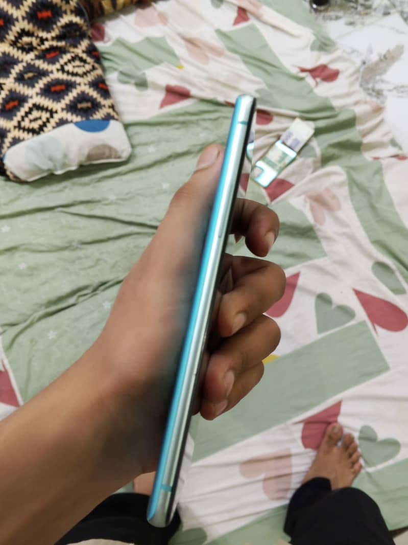 one plus 8t 1