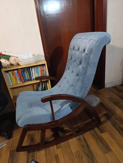 single sofa chair urgent sale. . DHA . calls only