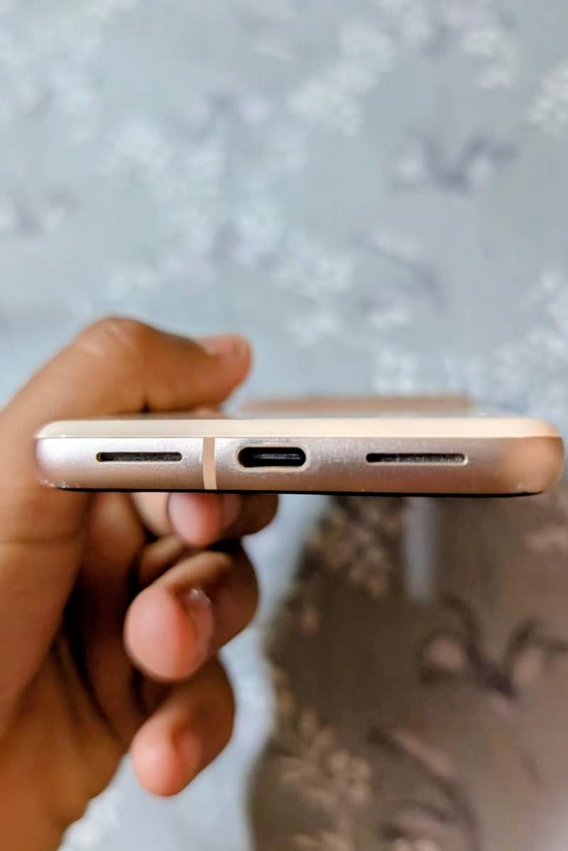 Google Pixel 8 2