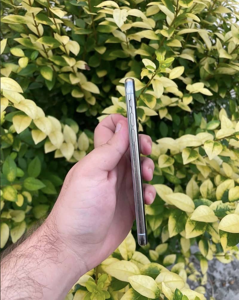 iphone Xs 4