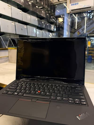 Lenovo X1 carbon  |i7 8 Generation | 16 gb ram 256 SSD|