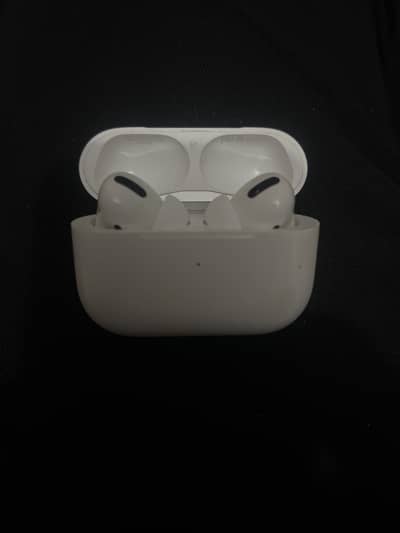 Used AirPods pro Magsafe Case