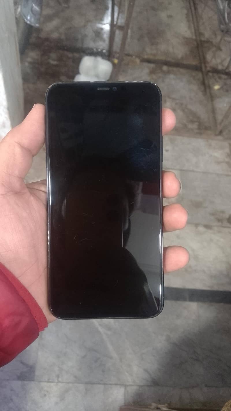 Apple iPhone 11 Pro Max 3