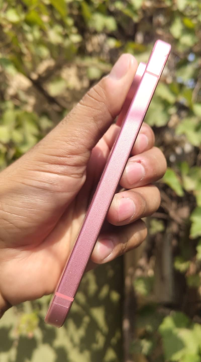 Google Pixel 9 5