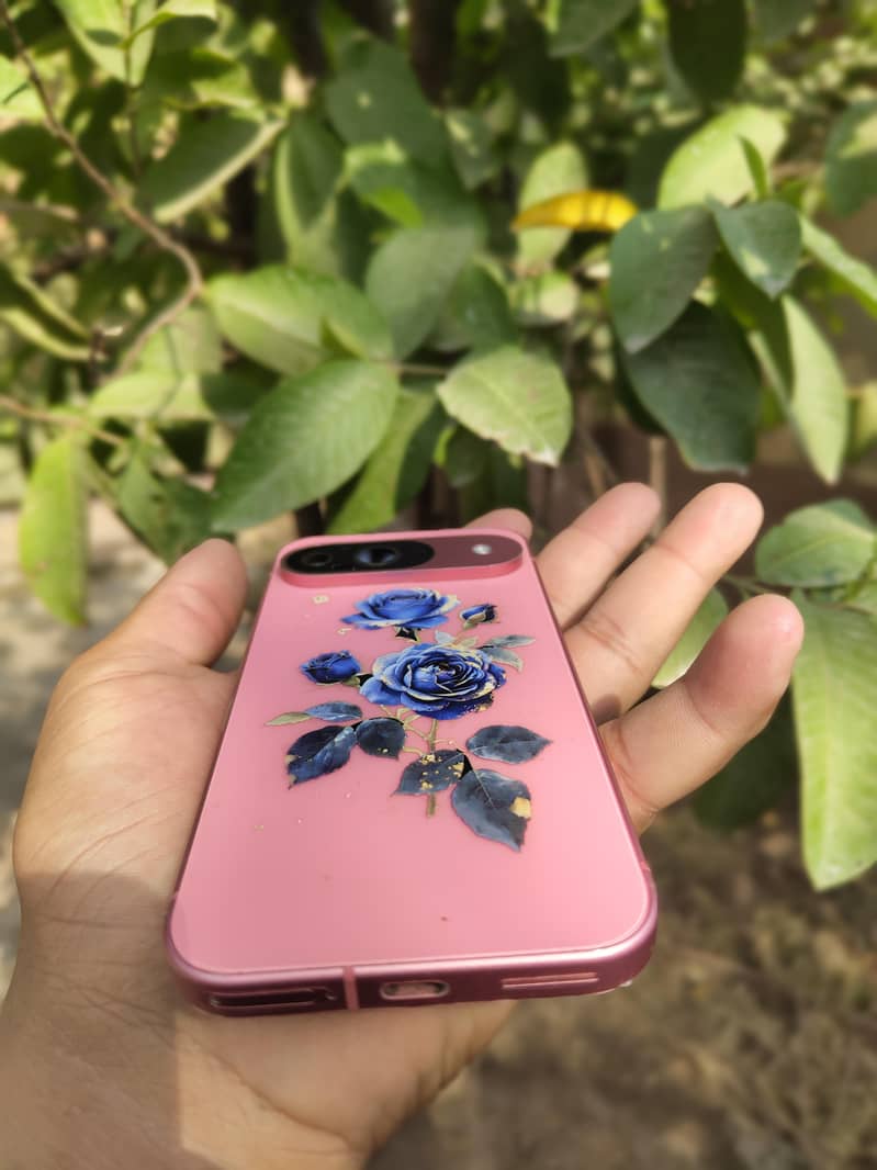 Google Pixel 9 12