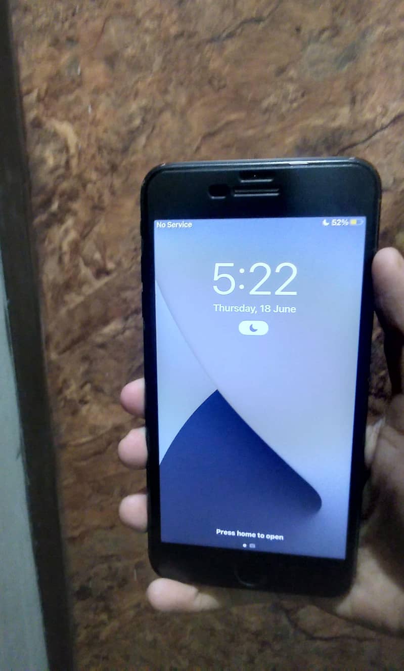 Apple iPhone 7 Plus 5