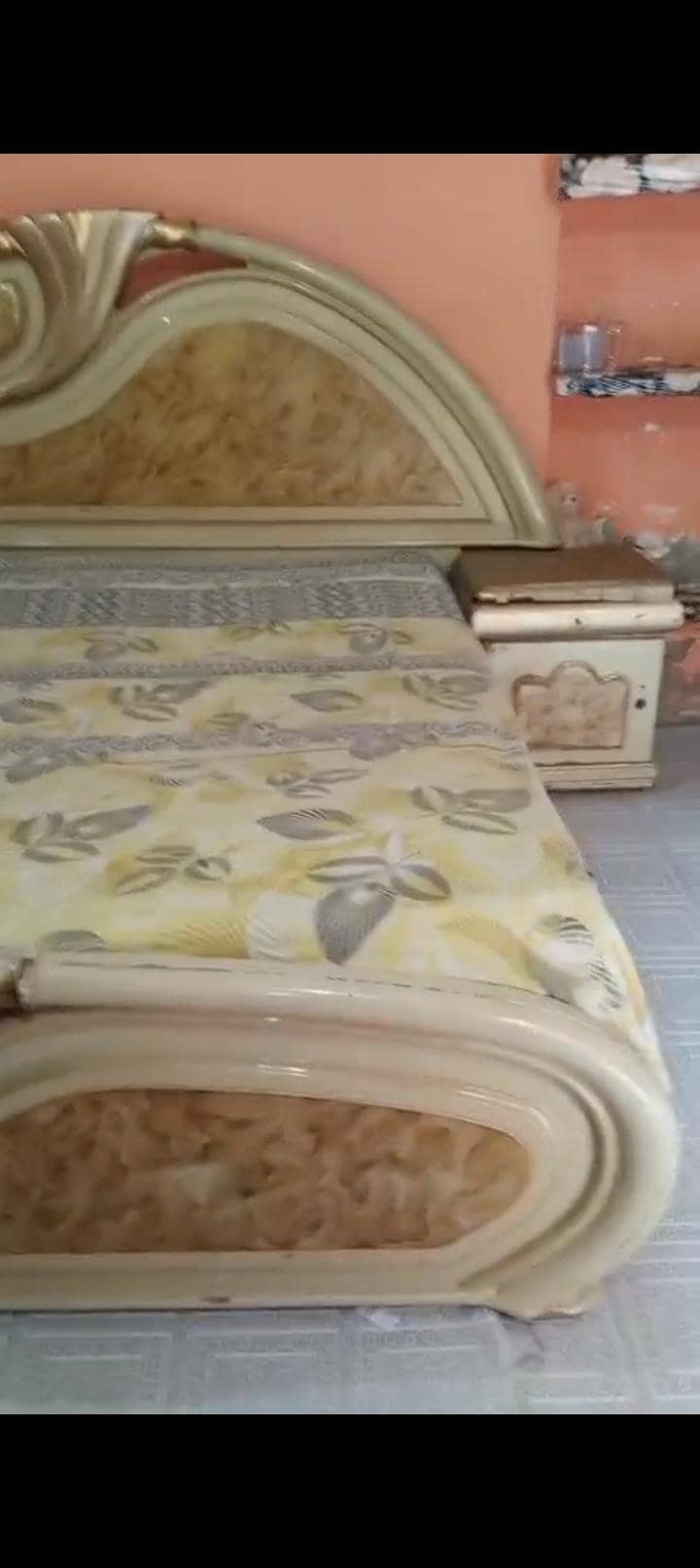 bed side table 2 or dresing 1