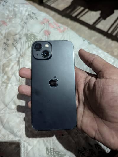 Apple iPhone 13