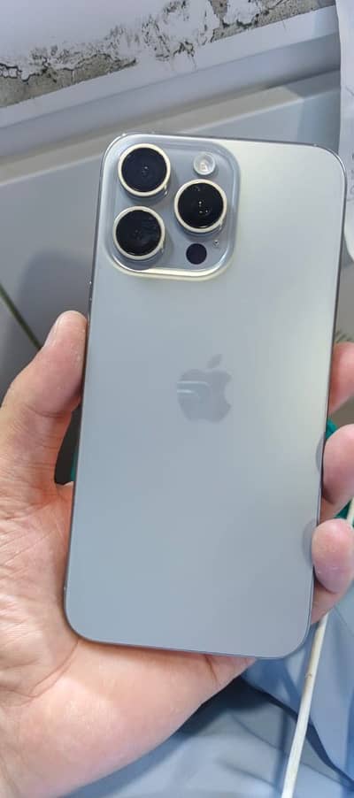 Apple iPhone 15 Pro Max