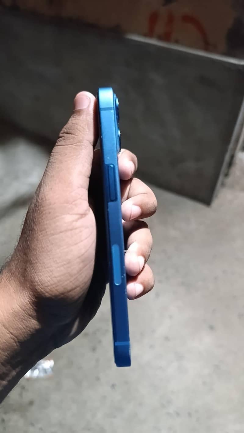 Apple iPhone 13 1