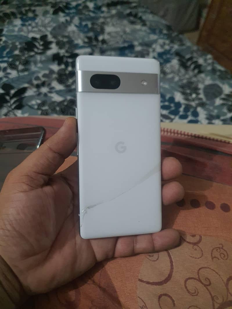 Google pixel 7A handy 4