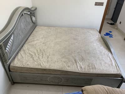 King sized Bed with mattress