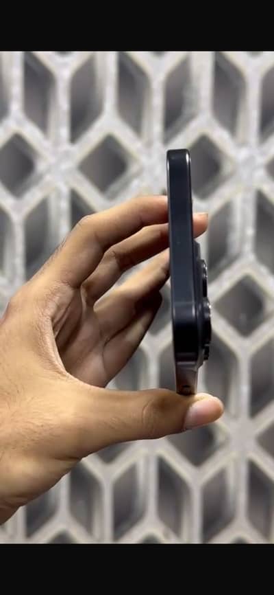Apple iPhone 16 Pro Max