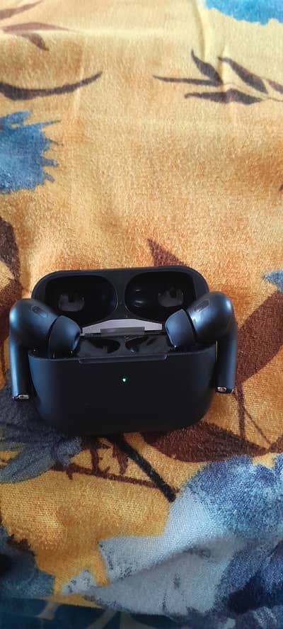 Airpods pro 2 black colour