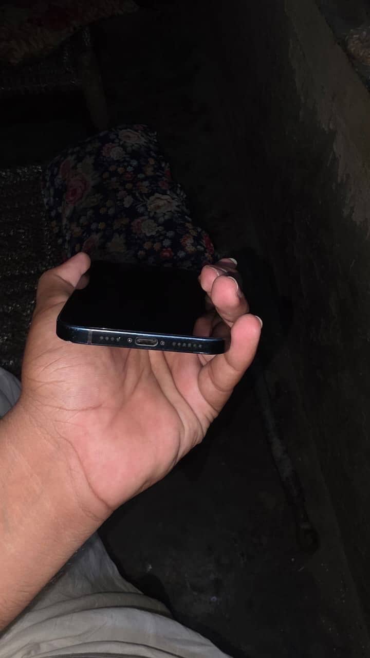 Apple iPhone 15 plus 2