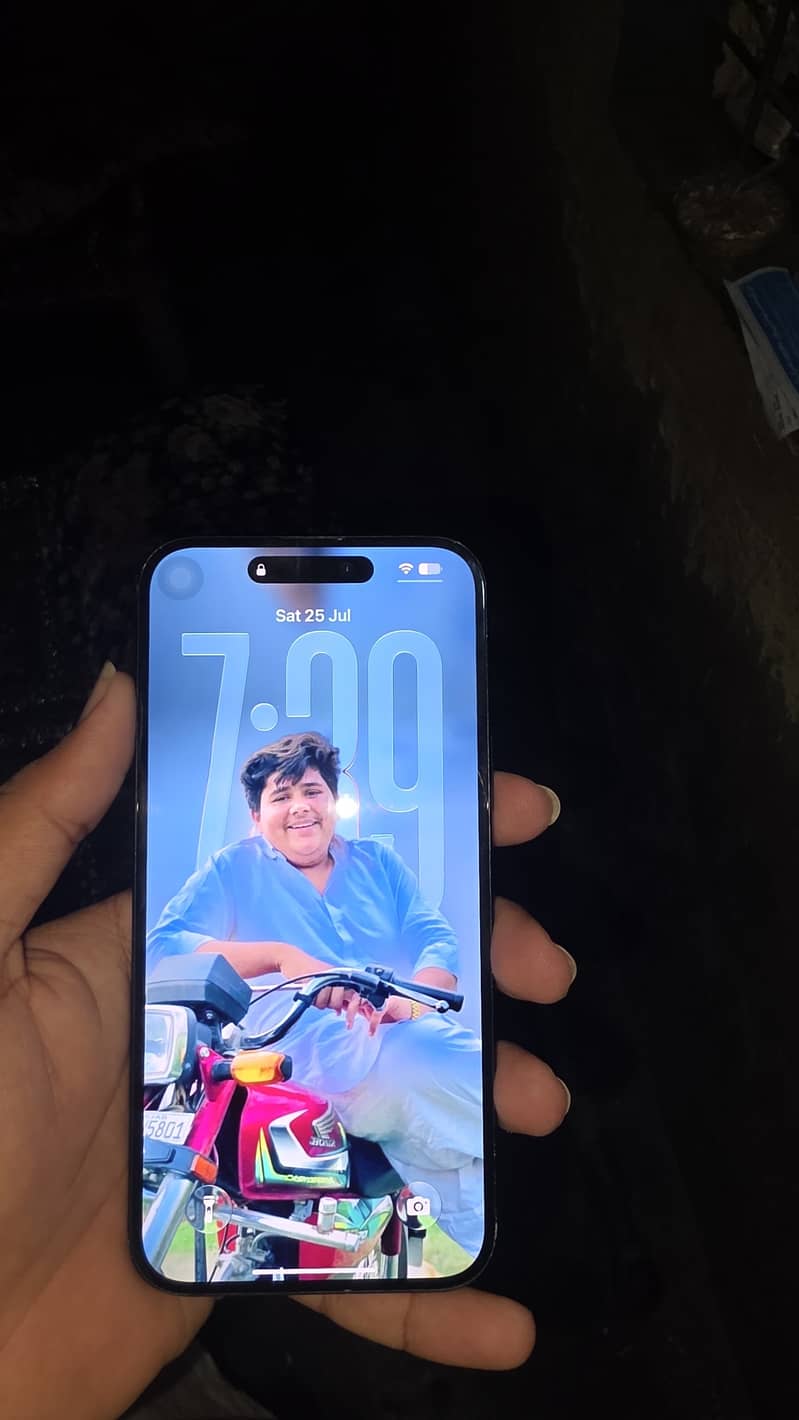 Apple iPhone 15 plus 3