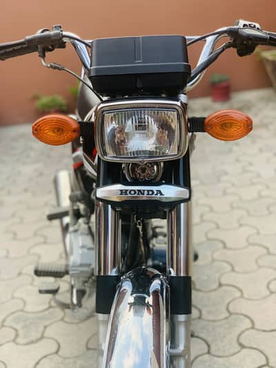 Honda 125 in lush condition first owner bike