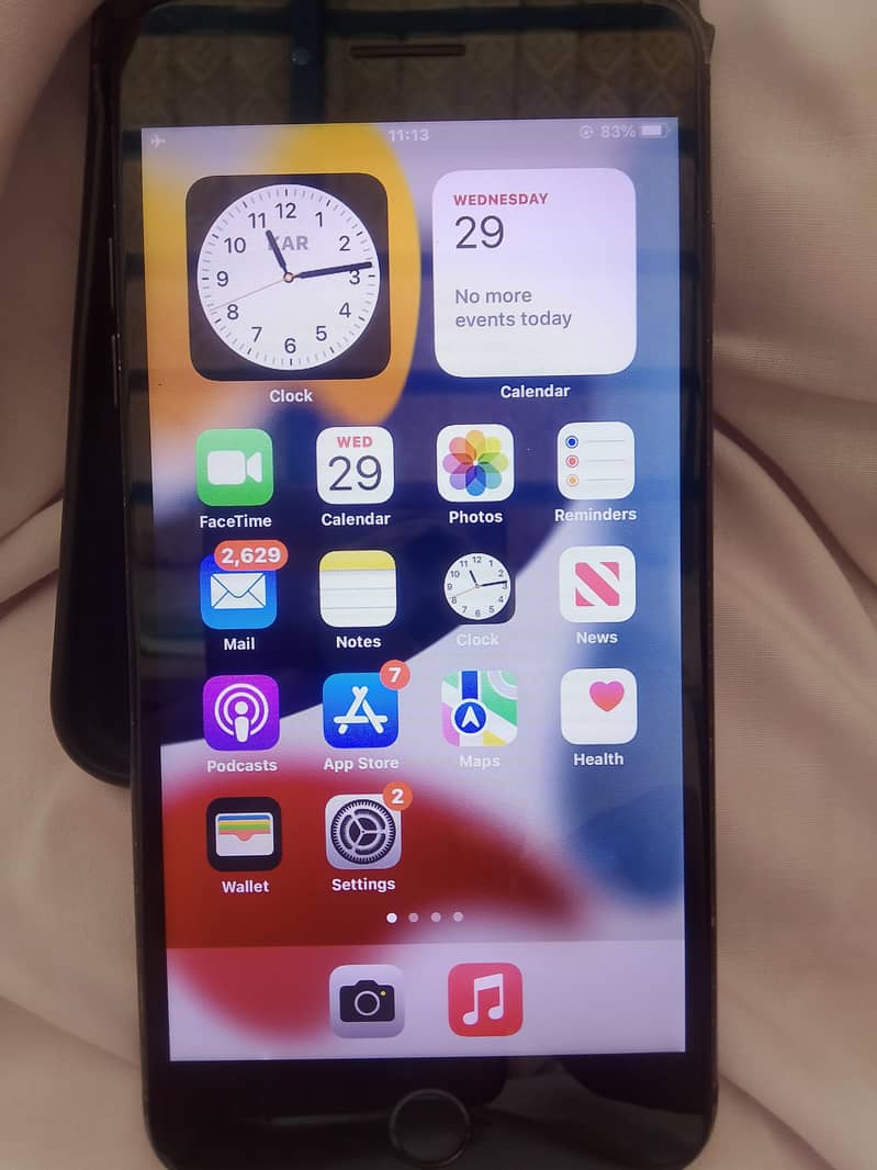 Apple iPhone 7 Plus 0
