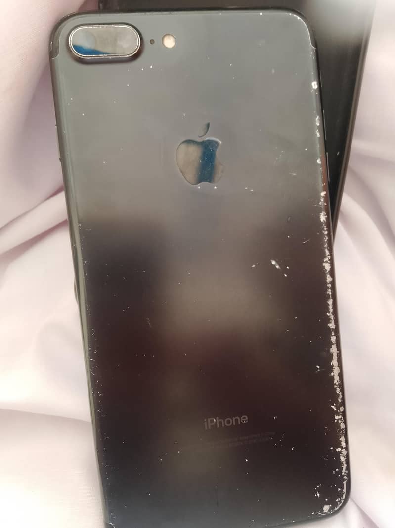 Apple iPhone 7 Plus 1
