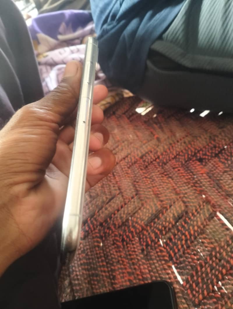 Apple iPhone X 1