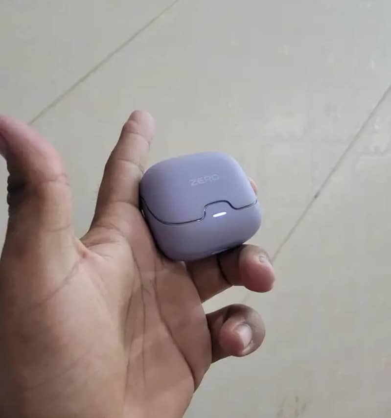 Zero Wave Pro Earbuds 10/10 Condition 1
