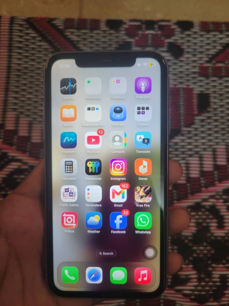 Apple iPhone 11 3