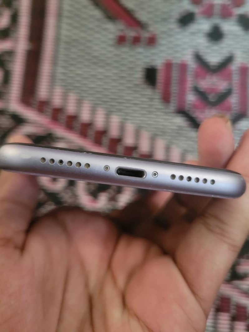 Apple iPhone 11 5