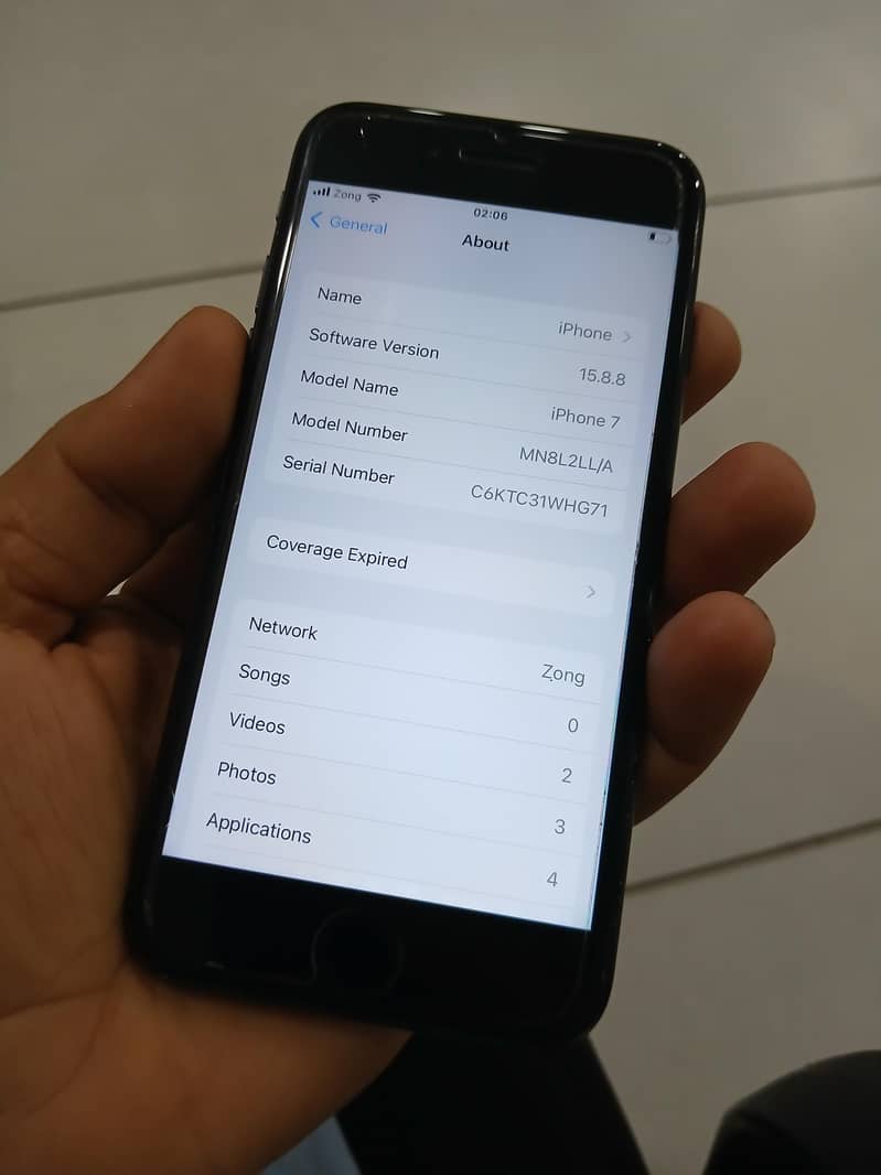 Apple iPhone 7 2